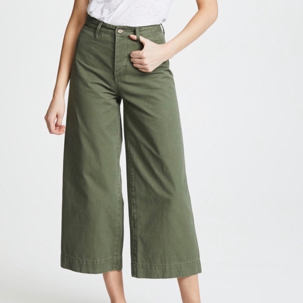 NWOT OLIVE HI-RISE CROPPED COMFY PANTS 🐢